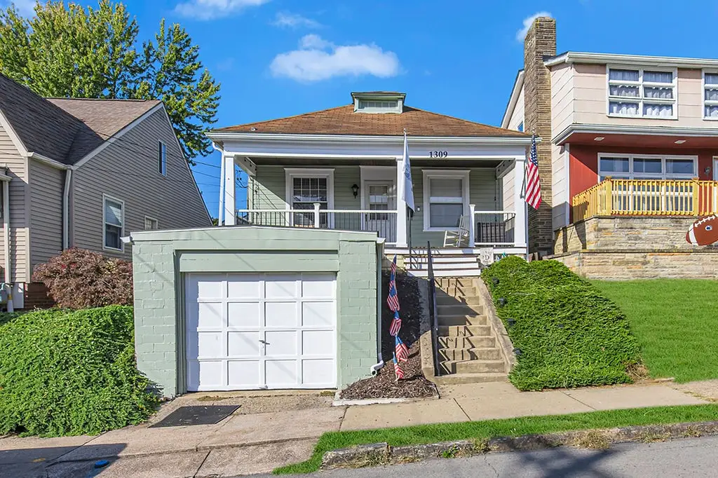 1309 2nd St, New Brighton, PA 15066 - #1