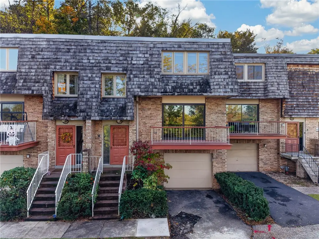 2661 Bingham Dr, Pittsburgh, PA 15241 - #1