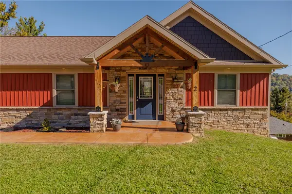 2 Nellie Ave, Dunlevy, PA 15432