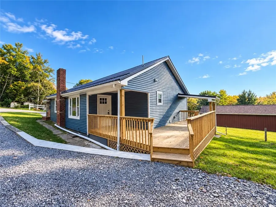420 Church St, Ellwood City, PA 16117 - #3