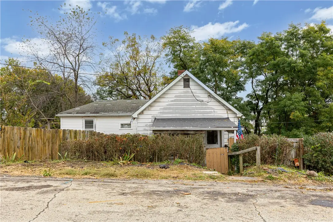 99 Charles St, Washington, PA 15301 - #1