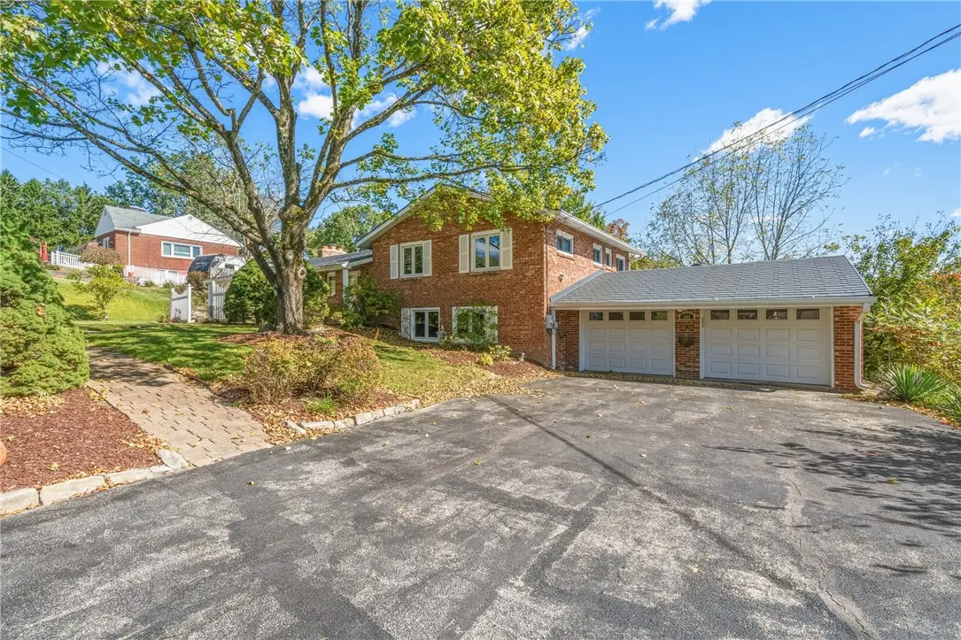 305 Banbury Ln, Natrona Heights, PA 15065 - #1