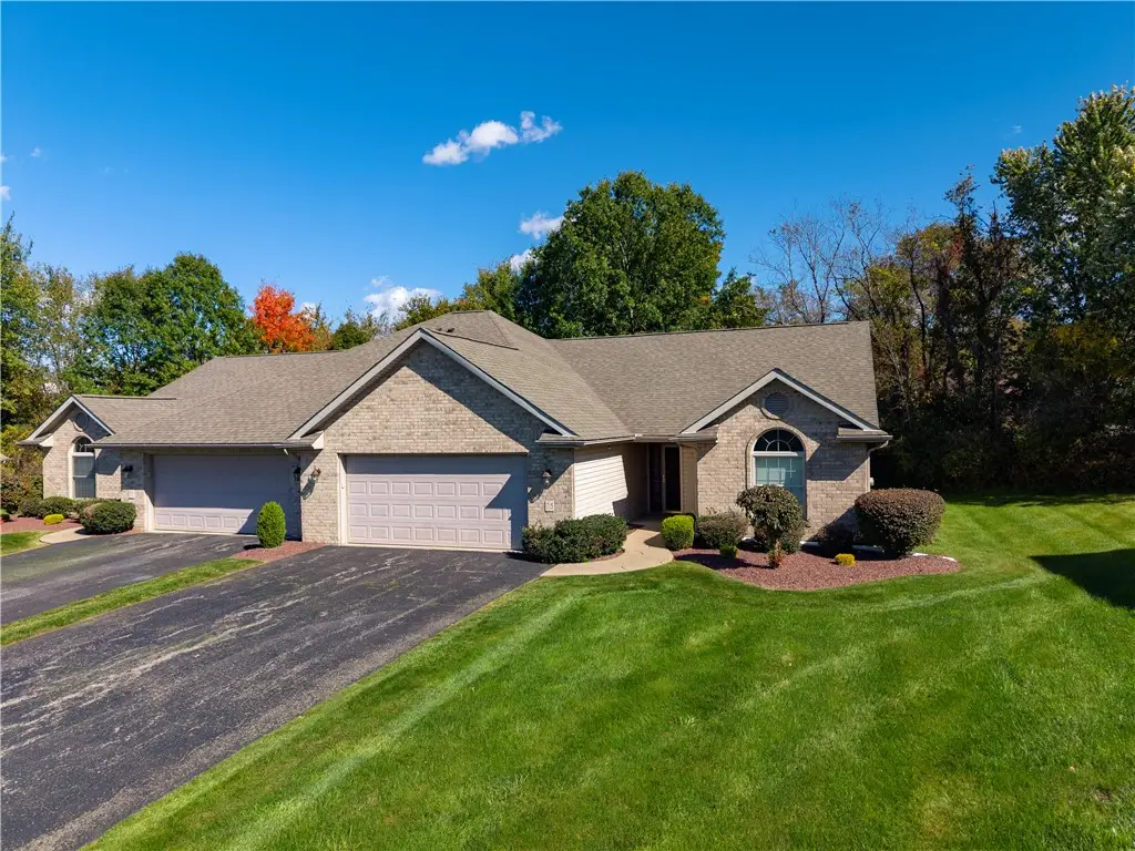 75 Fields Dr, New Castle, PA 16101 - #1