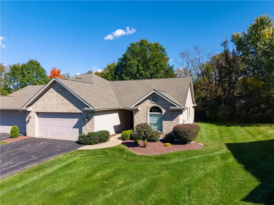 75 Fields Dr, New Castle, PA 16101 - #2
