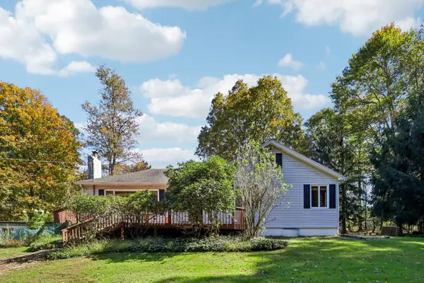 34 Glasgow Rd., Gibsonia, PA 15044