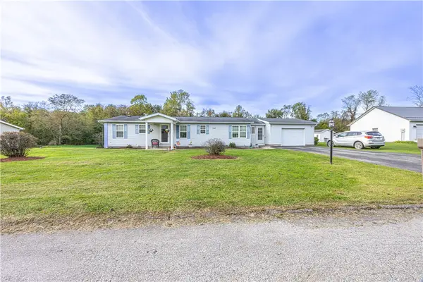 208 Florence Dr, Uniontown, PA 15401