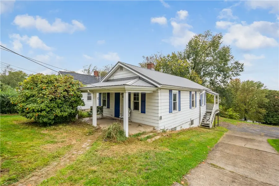 3115 Ridge Ave, Aliquippa, PA 15001 - #2
