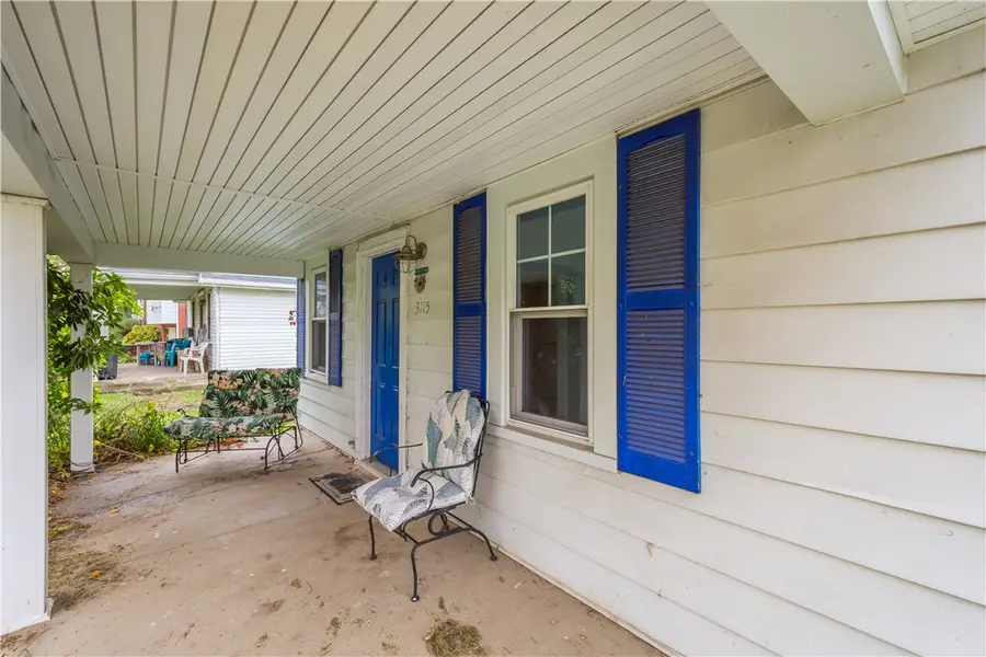 3115 Ridge Ave, Aliquippa, PA 15001 - #3