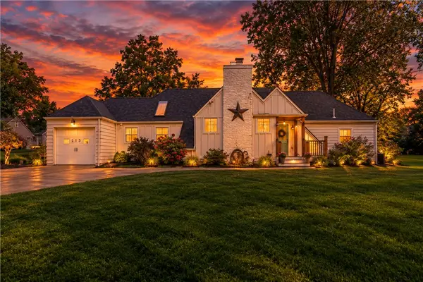 213 Drake Rd, Bethel Park, PA 15102