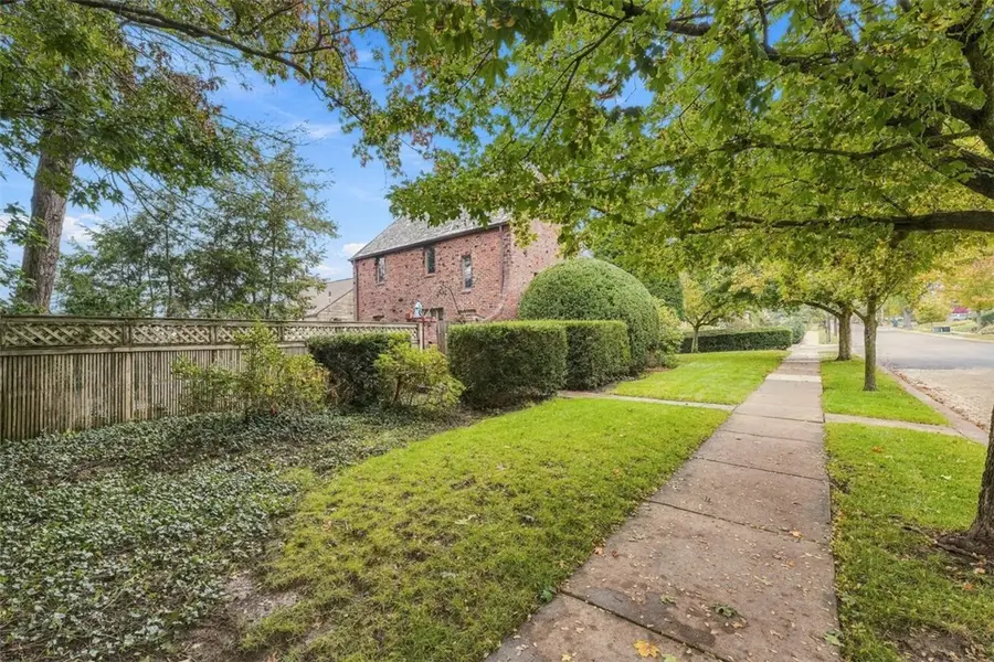 342 Parker Dr, Pittsburgh, PA 15216 - #3