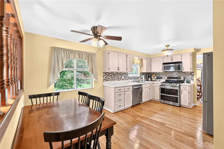 1254 Mcknight Dr, Bethel Park, PA 15102 - #3