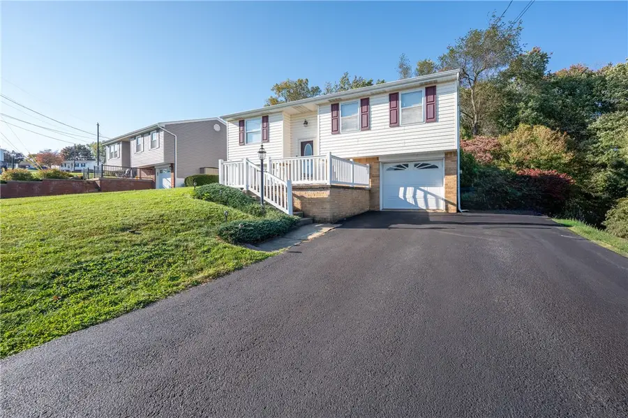 181 Eleanor Dr, Latrobe, PA 15650 - #2
