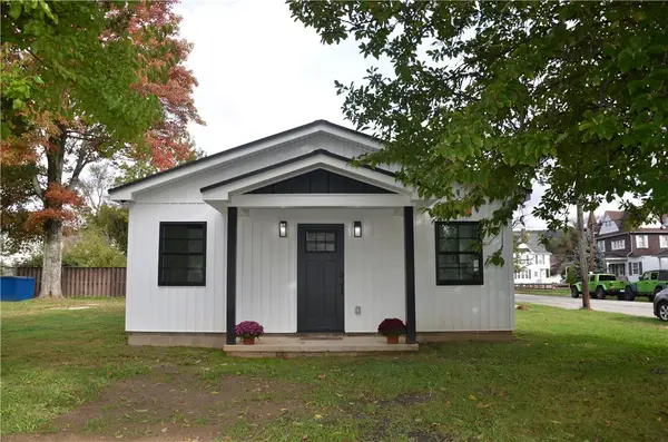 811 S Pittsburgh St, Connellsville, PA 15425
