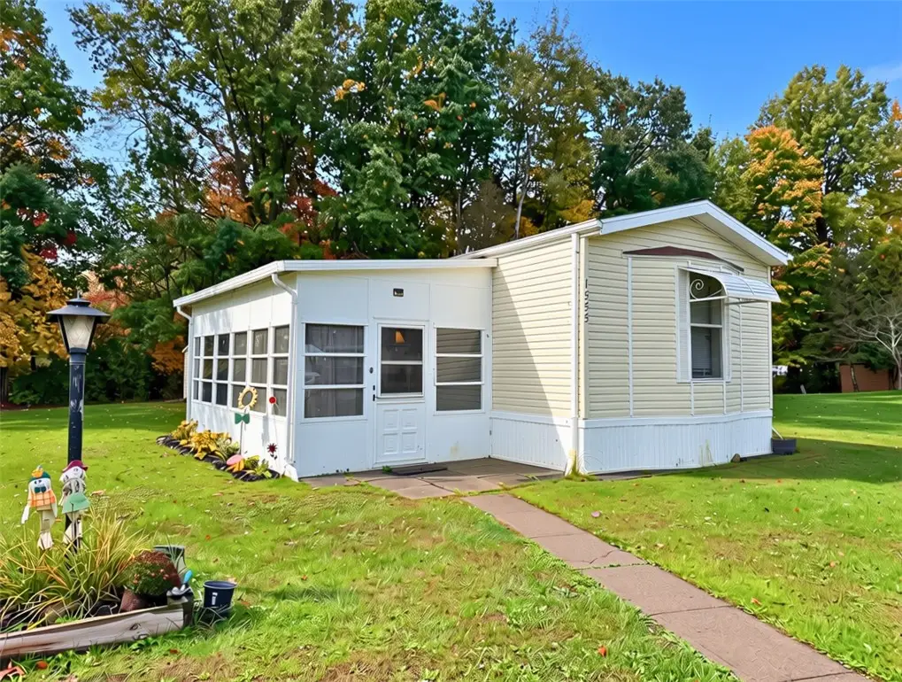 1555 Lee Lane, Grove City, PA 16127 - #1