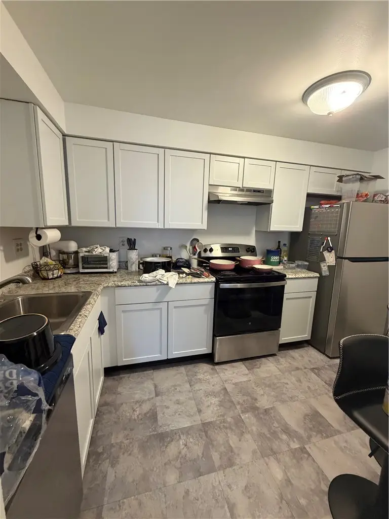 945 Washington Ave, Carnegie, PA 15106 - #2