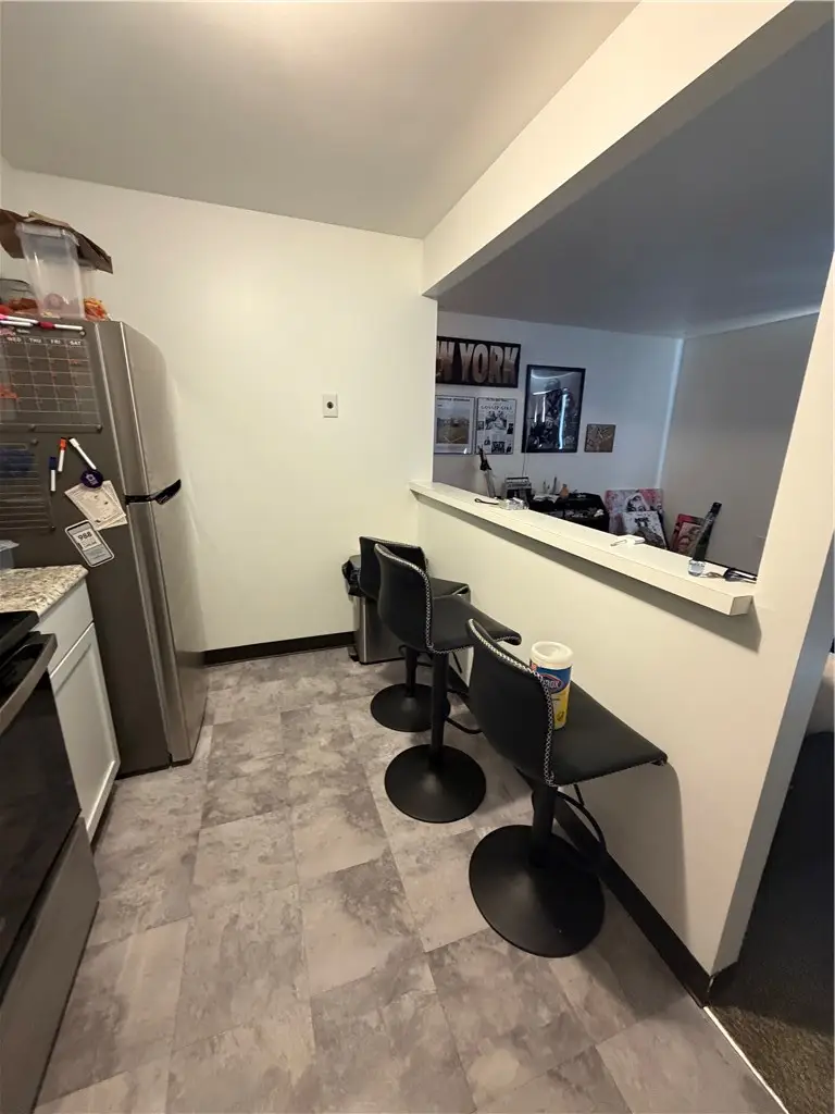 945 Washington Ave, Carnegie, PA 15106 - #3