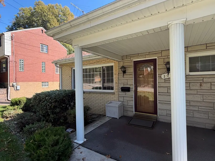 2034 W Kendon Drive, Pittsburgh, PA 15221 - #2