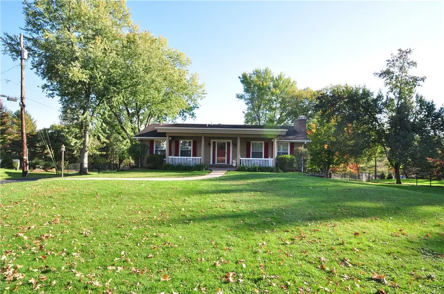 122 E Edgewood Dr, McMurray, PA 15317 - #3