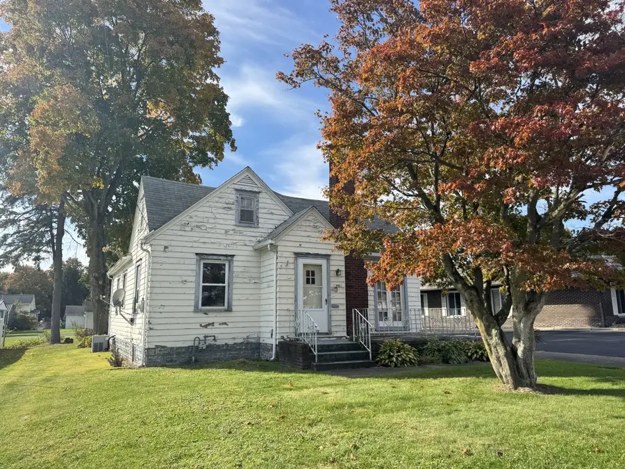 2003 Wilmington Rd., New Castle, PA 16105 - #2