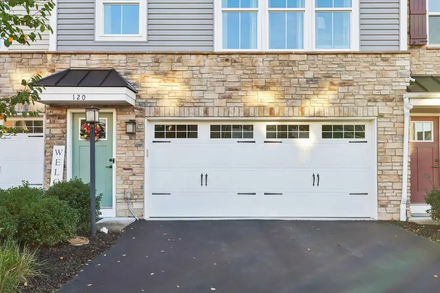 120 Curtis Ct, Pittsburgh, PA 15237 - #2