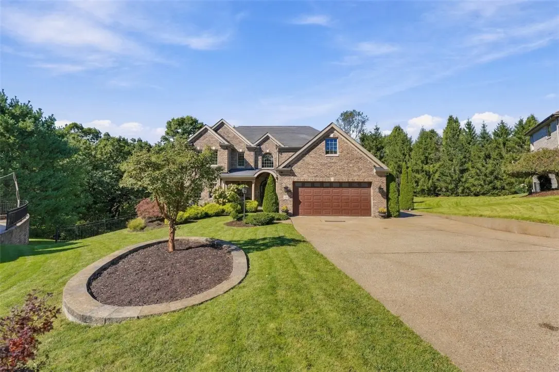 226 August Drive, Coraopolis, PA 15108 - #1