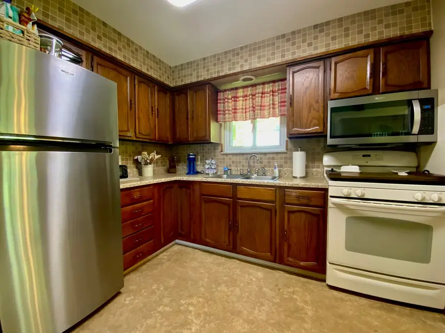623 Georgetown Rd, Georgetown, PA 15043 - #3