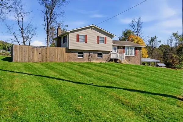 501 Scanga Dr, New Kensington, PA 15068
