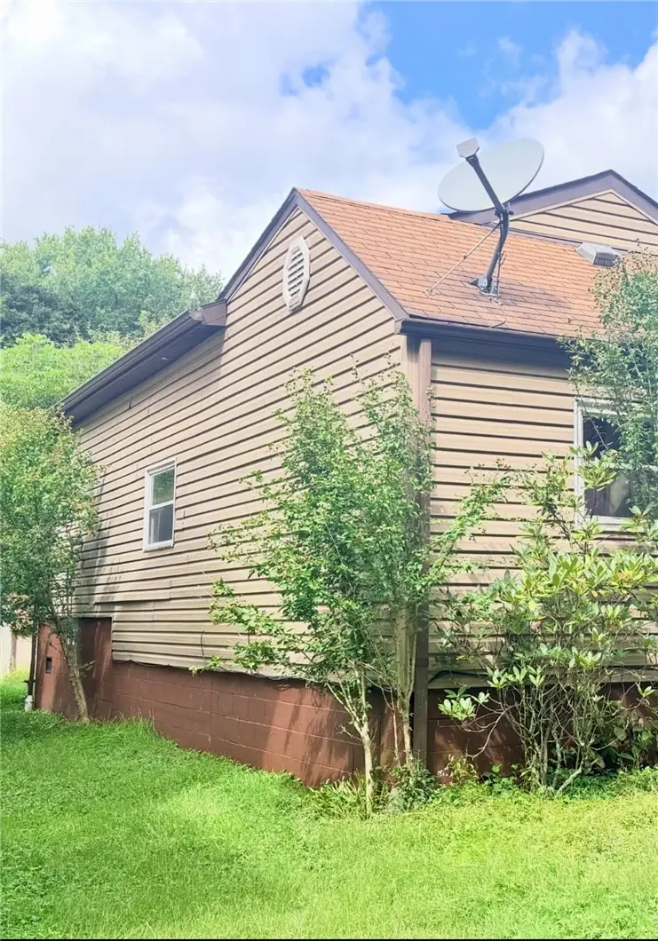 619 Riverside Dr, Freeport, PA 16229 - #3