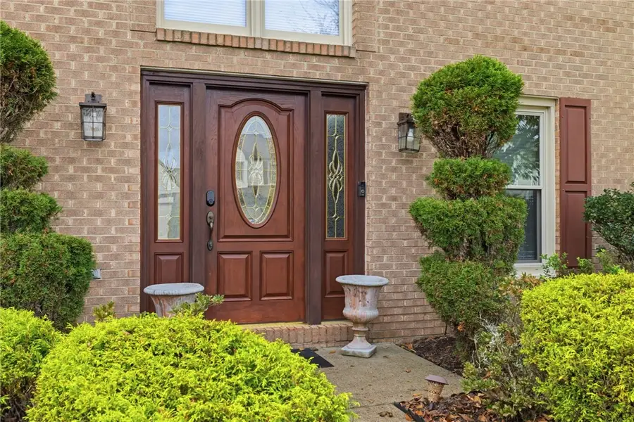 104 Liberty Ct, Coraopolis, PA 15108 - #2