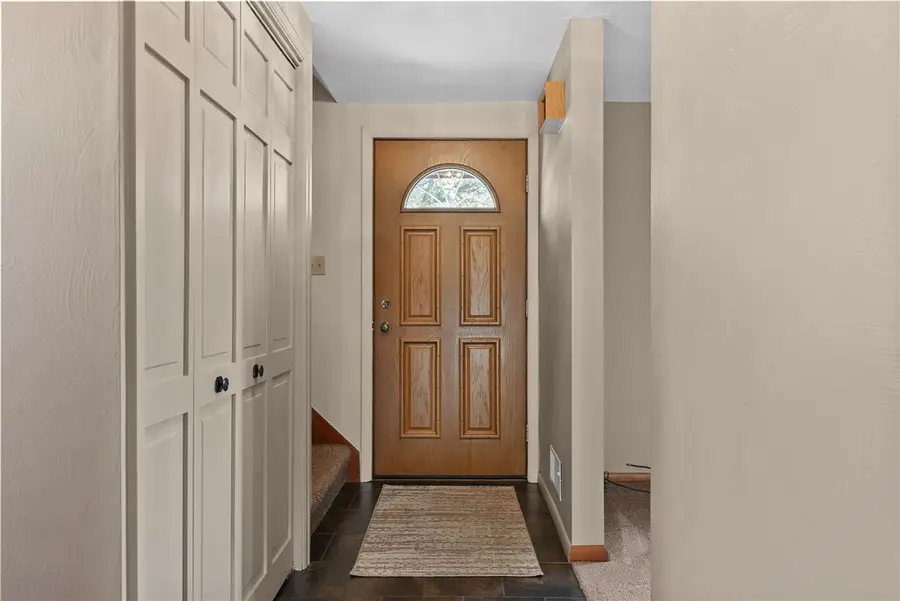 956 Lindsay Rd, Carnegie, PA 15106 - #3