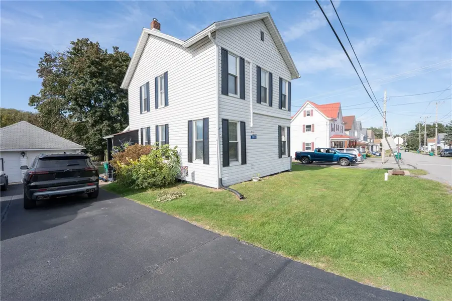 700 W 1st Ave, Derry, PA 15627 - #3