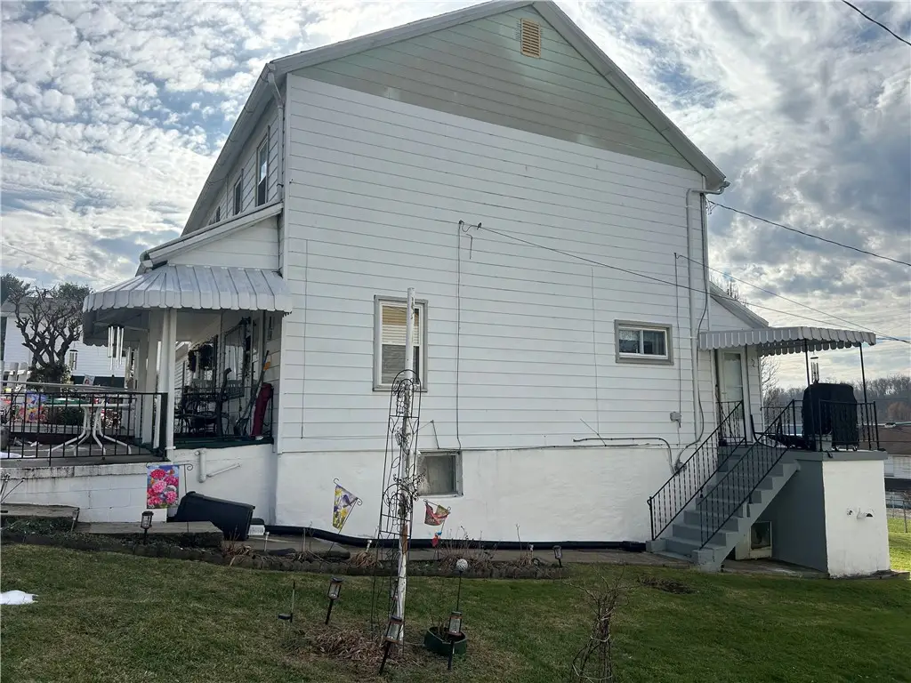 927 1st St, Buffington, PA 15442 - #1