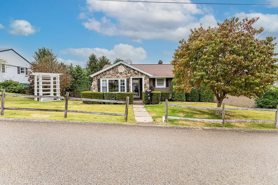 42 Seventh Street, Uniontown, PA 15401 - #2