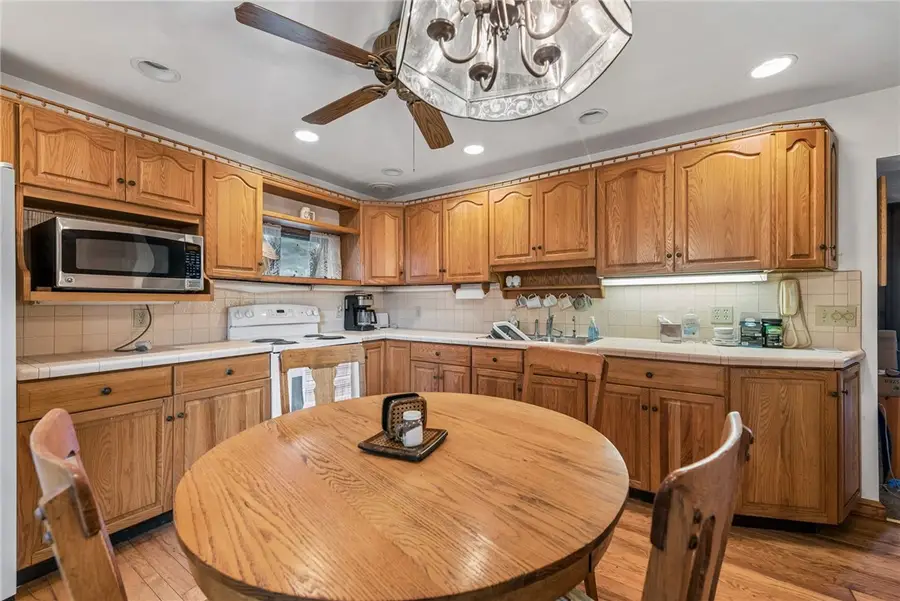50 Hemlock Hill Rd, Connellsville, PA 15425 - #3