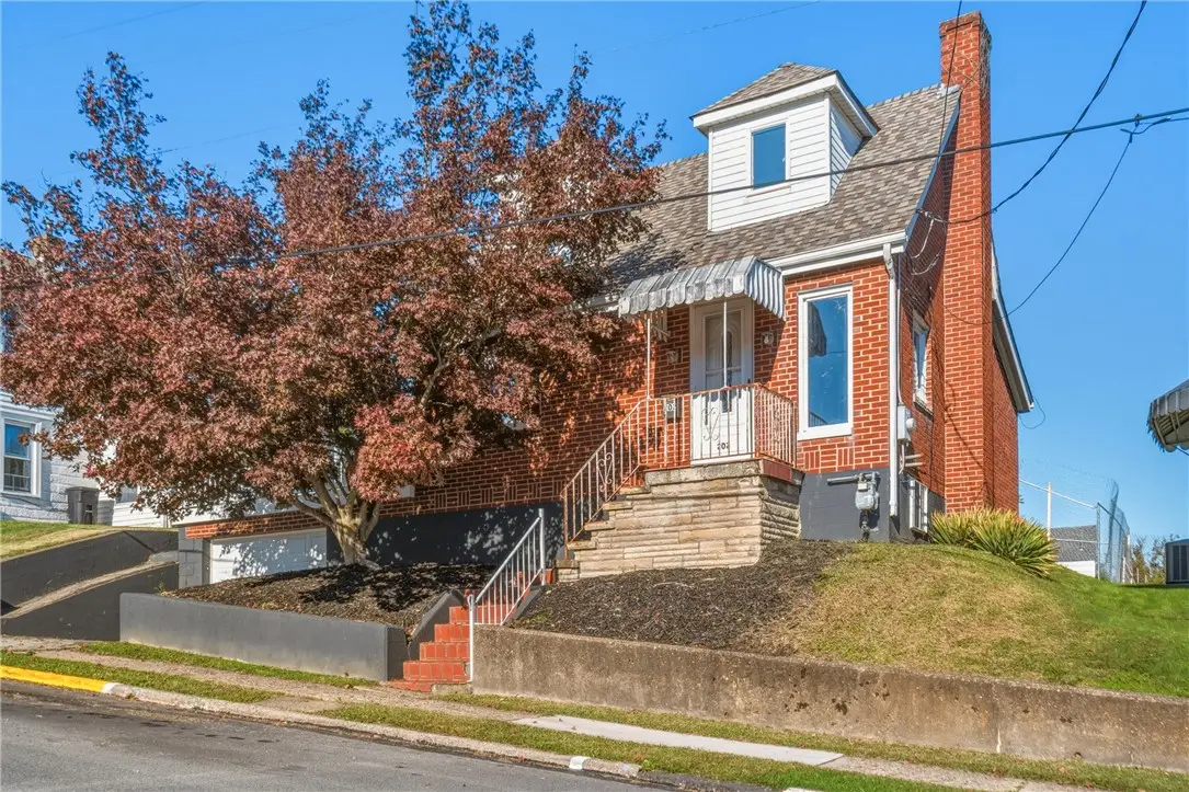 202 Oakland Ave, Charleroi, PA 15022 - #1
