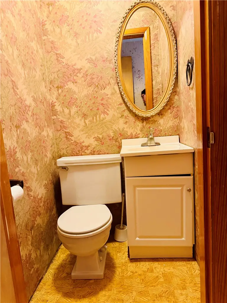 1224 10th, Irwin, PA 15642 - #3
