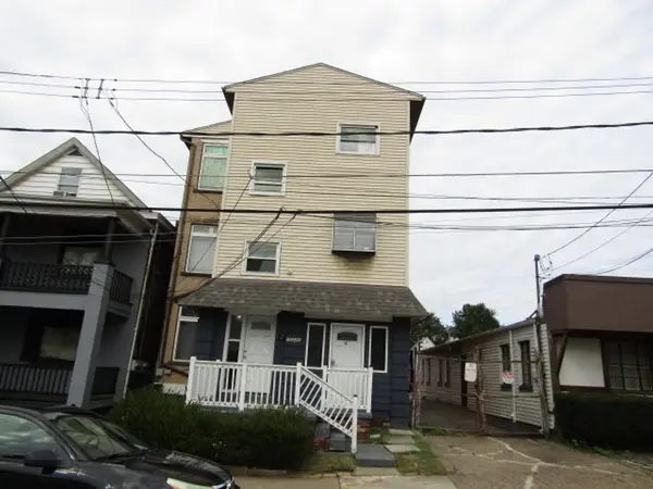 7529 Roslyn St, Pittsburgh, PA 15218