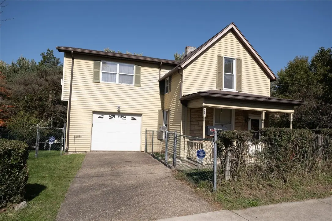 955 Ewing St, Washington, PA 15301 - #1