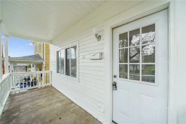 211 Short St, Pitcairn, PA 15140