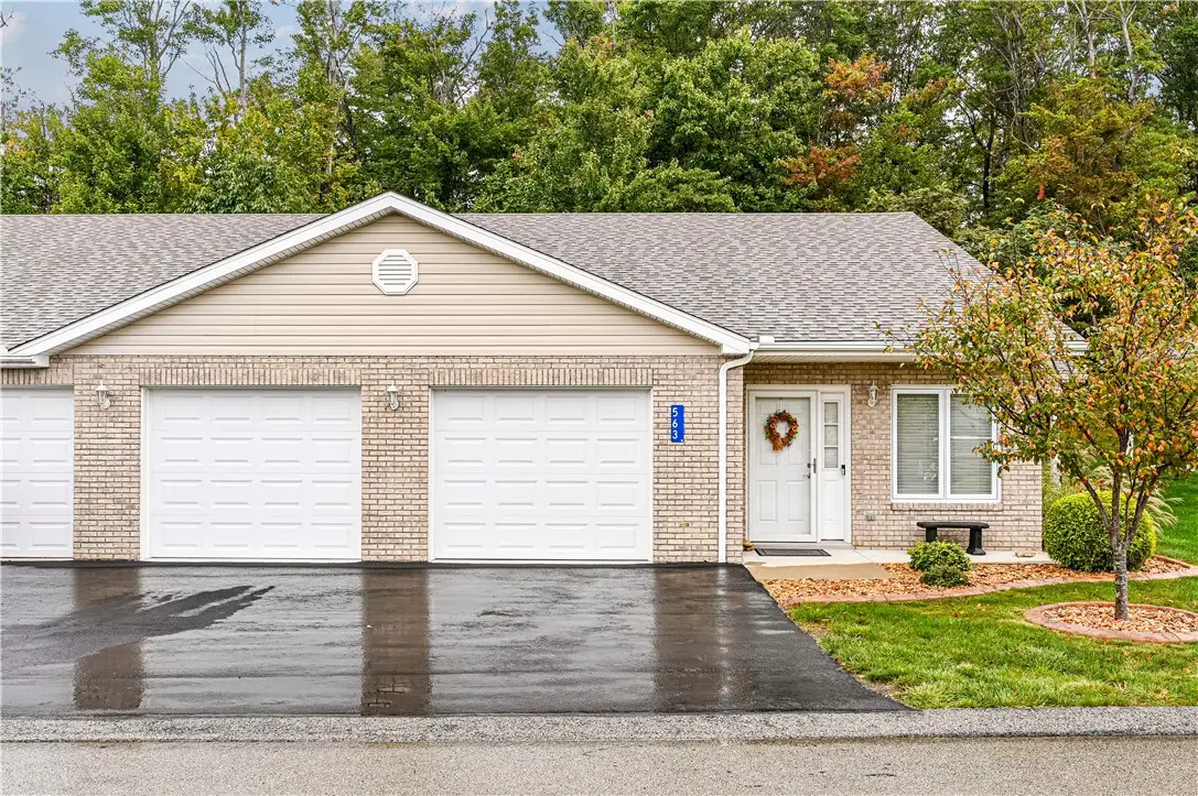 563 Sunview Cir, Latrobe, PA 15650 - #1