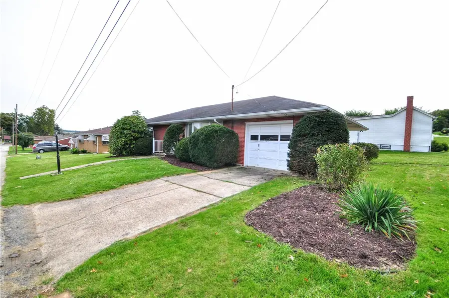 213 Marston, Belle Vernon, PA 15012 - #2