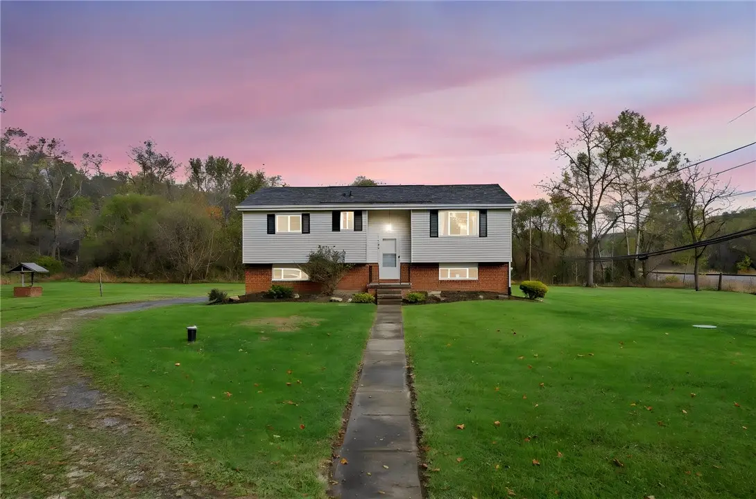 302 Mcclelland Rd, Finleyville, PA 15332 - #1