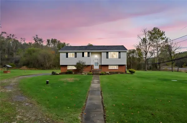 302 Mcclelland Rd, Finleyville, PA 15332