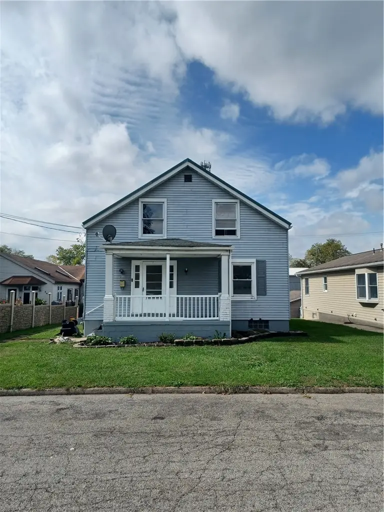 211 N 16th Ave, New Brighton, PA 15066 - #1