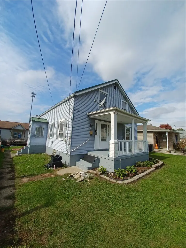 211 N 16th Ave, New Brighton, PA 15066 - #2