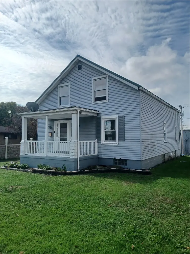 211 N 16th Ave, New Brighton, PA 15066 - #3