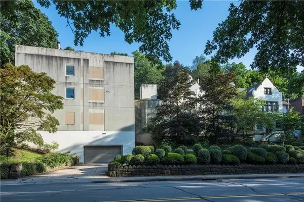 5030 Fifth Ave #212, Pittsburgh, PA 15232