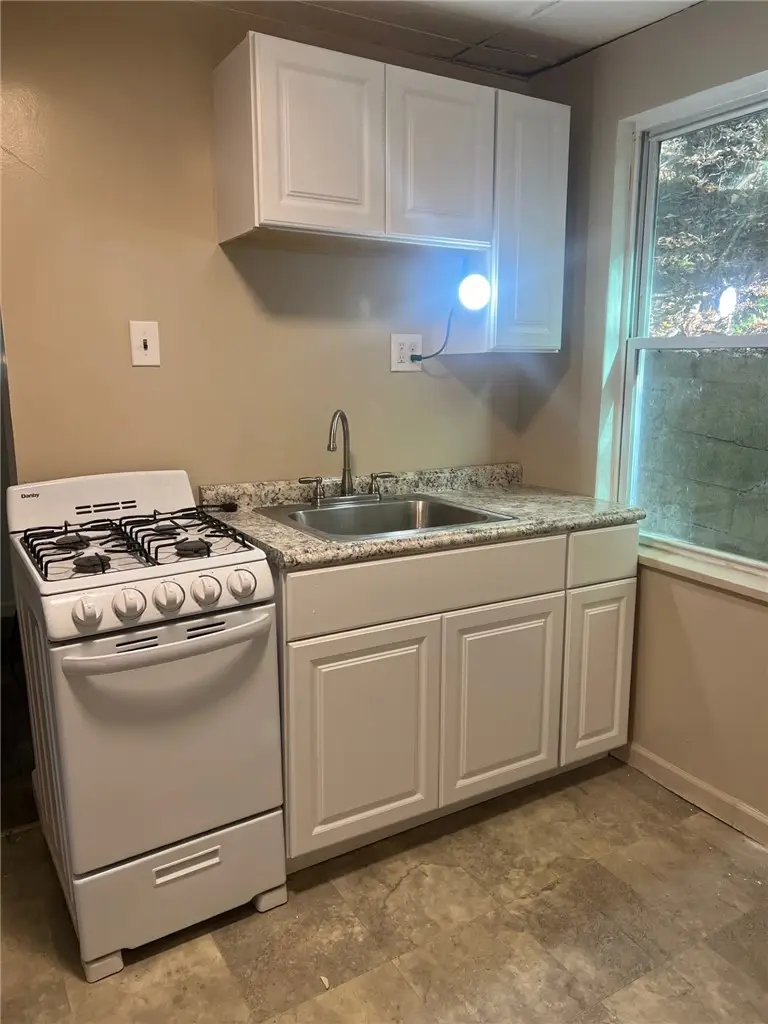 223-226 Hillside Av, Pitcairn, PA 15140 - #3