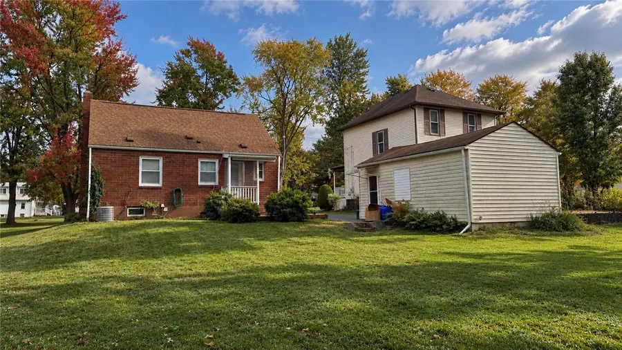 19 Cecil Ave, New Castle, PA 16101 - #3