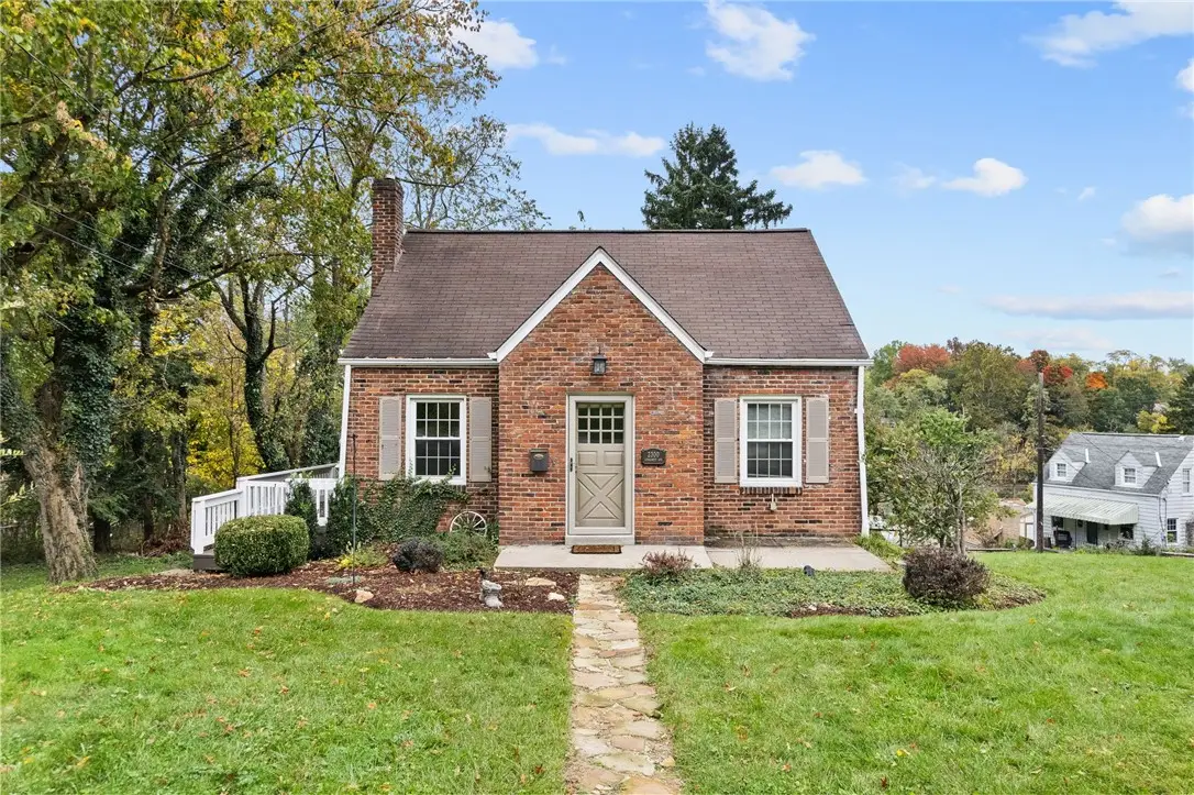 2300 Longcrest Ave, Bethel Park, PA 15102 - #1